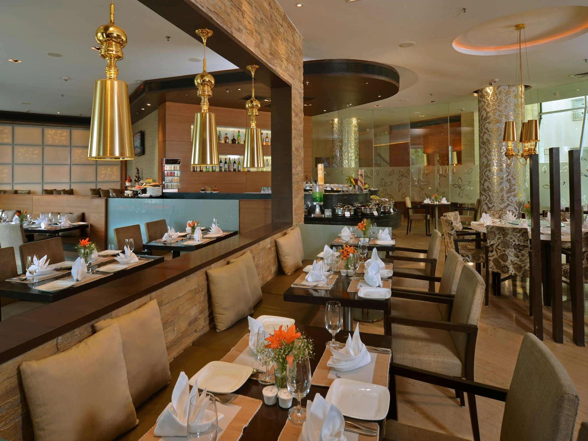 Majestic Court Sarovar Portico Navi Mumbai Extérieur photo