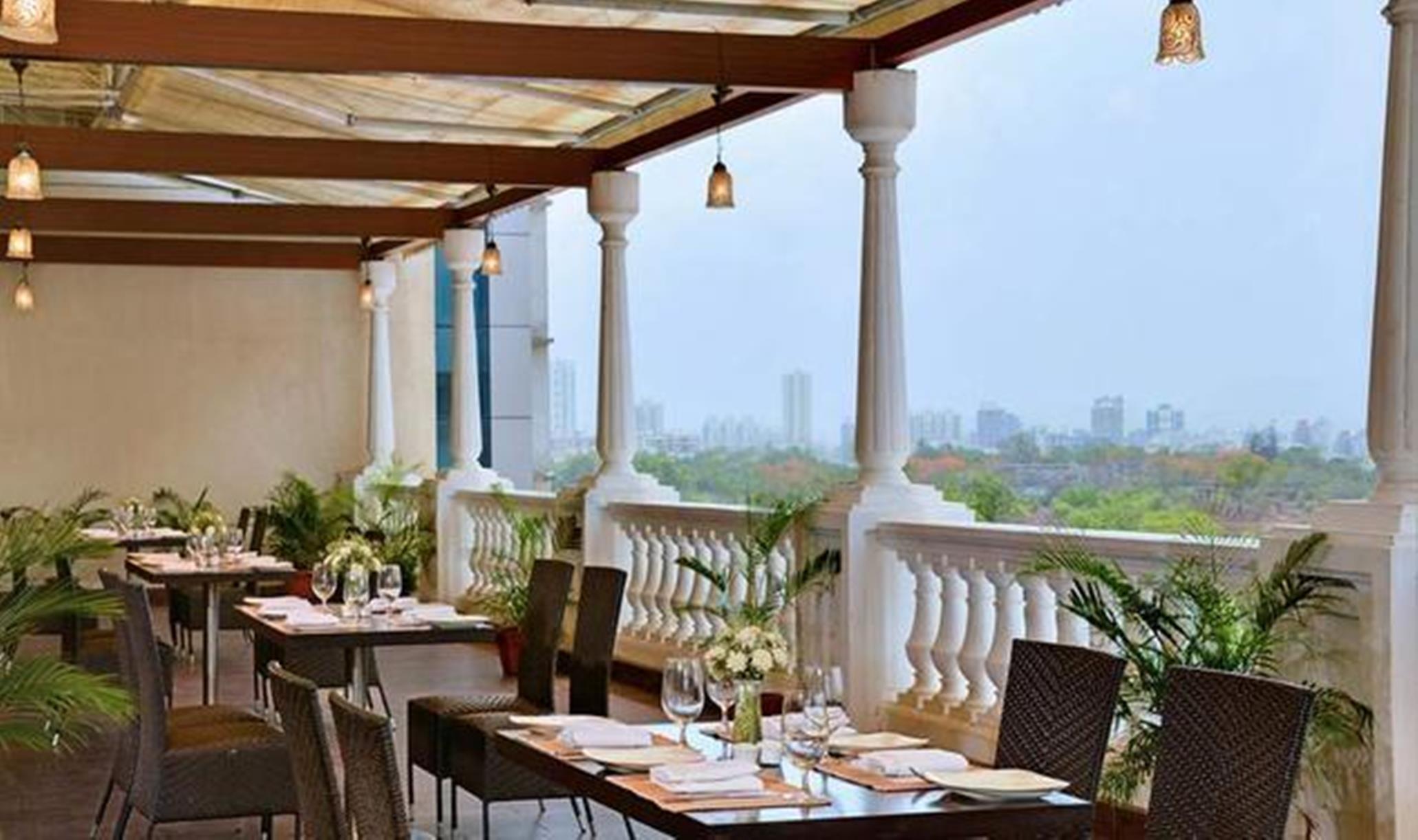 Majestic Court Sarovar Portico Navi Mumbai Extérieur photo