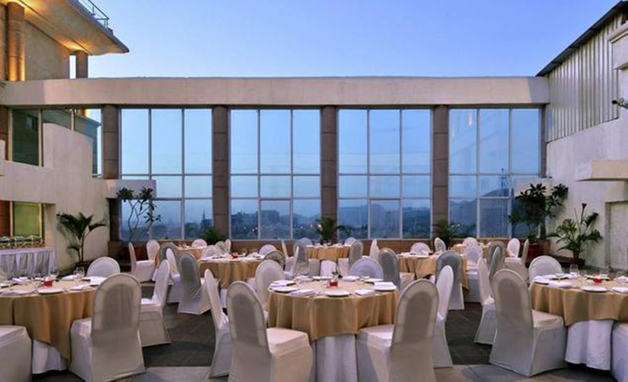 Majestic Court Sarovar Portico Navi Mumbai Extérieur photo