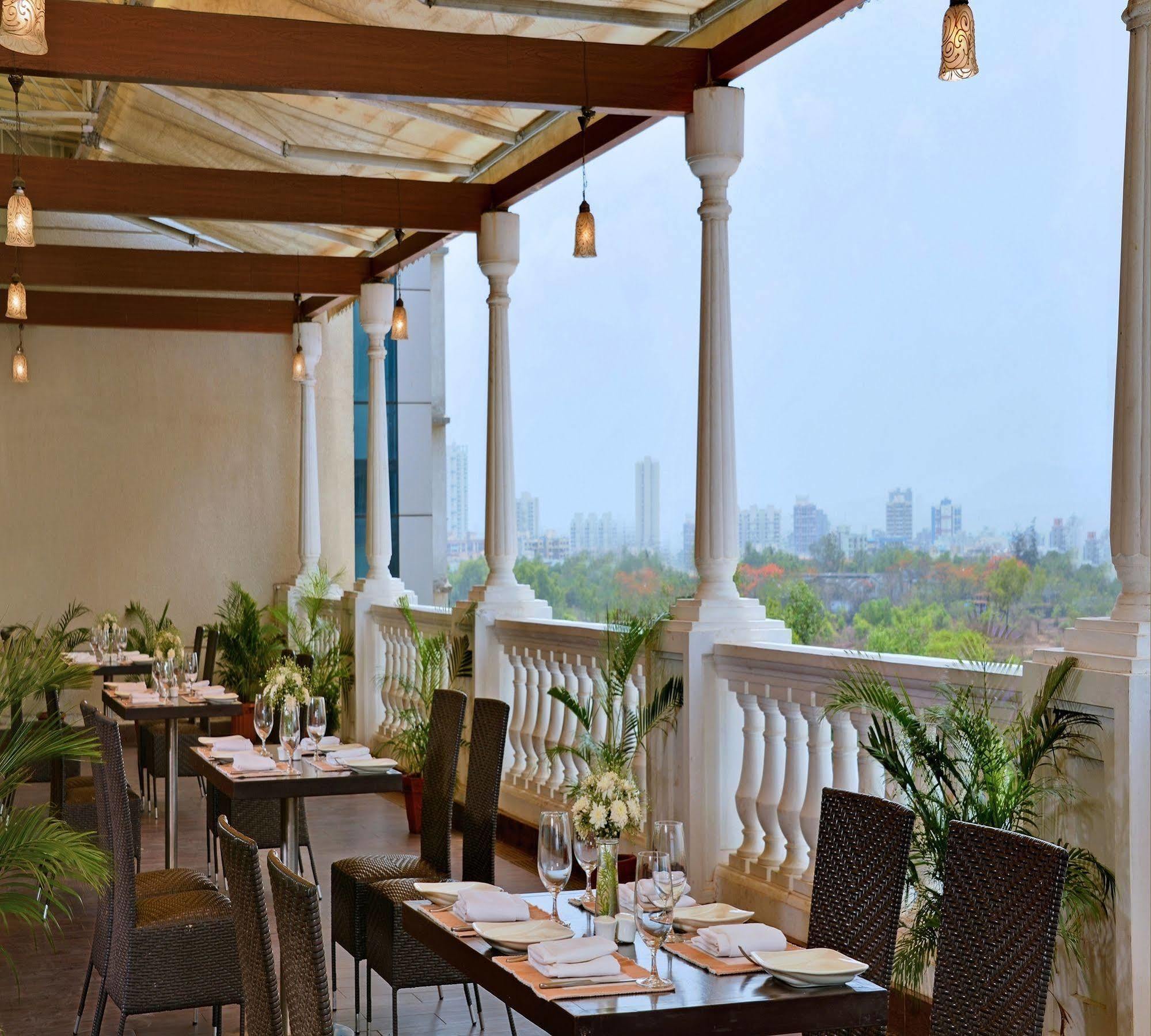 Majestic Court Sarovar Portico Navi Mumbai Extérieur photo